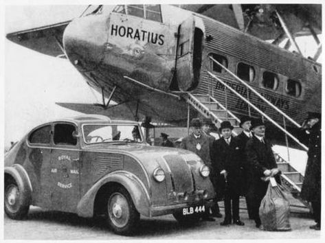 --34a Royal Air Mail Service Car (1935-40) | DTCA Website Croydon Airport, Ford Zephyr, British Airline, Aircraft Images, Service Car, British Aircraft, Vintage Aviation, Civil Aviation, Vintage Aircraft