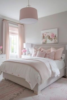 Pink Room For Adults, Pink And Wood Bedroom Ideas, Light Grey Walls Bedroom Color Schemes, Pink Bedrooms Aesthetic, Beige Pink Room, Bedroom Ideas Pink And Grey, Aesthetic Pink Room Ideas, Beige And Pink Bedroom, Pink Adult Bedroom