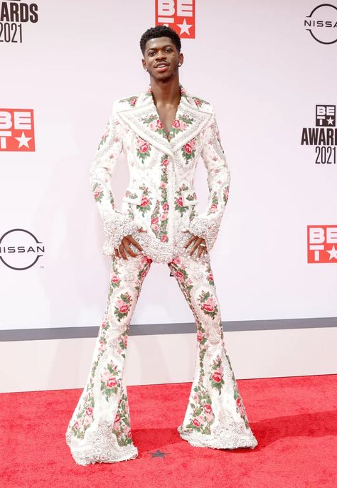 Lil Nas X's Best Beauty Looks: White Nails High Top Haircut, Fun Beauty Products, Sultry Makeup, Haircut Images, White Manicure, High Fashion Models, Lil Kim, Queen Latifah, Bet Awards