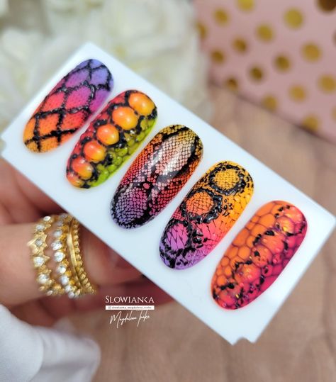 #animalnails #junglenails #snakeskin #ombrenapaznokciach #ombrehybrydami Snake Skin Nails Designs, Jungle Nails, Snake Skin Nails, Snake Nail, Ballerina Nails Designs, Nail Video, Ombre Nail Art, Neon Nail Art, Print Nail Art