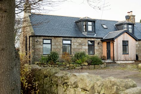 Scottish Homes Cottages, Scottish Home Exterior, Scottish Cottage Exterior, Scottish Stone Cottage, Scottish Bungalow, Cottage With Modern Extension, Scottish Cottage Interior, Scottish Farmhouse, Houses Styles