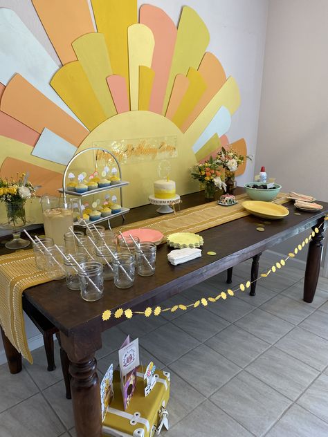 Your Are My Sunshine Party 1st Birthdays, Diy You Are My Sunshine Decorations, 365 Days Of Sunshine Birthday, Sunshine Backdrop Party Ideas, You Are Our Sunshine Birthday, Sun Party Centerpiece, You Are My Sunshine Bridal Shower Theme, Sun Themed Birthday Party Centerpieces, Sunrise Birthday Party