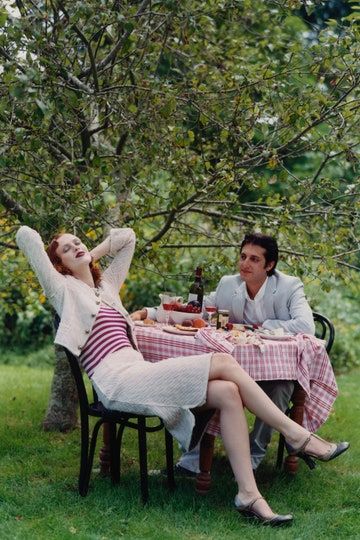 Picnic Editorial, Mary Delany, American Splendor, Friends Outfit, Grace Coddington, Arthur Elgort, Picnic Style, Karen Elson, Vogue Archive