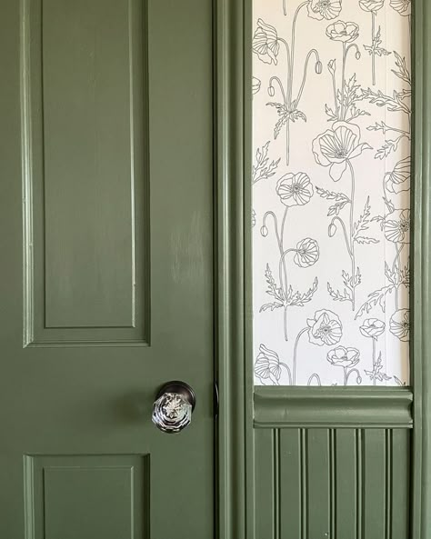 Green Trim White Walls, Half Wall Wainscoting, Hunter Green Paint, Green Bedroom Paint, Entryway Colors, Daily Greens, Trim Paint Color, Luxe Living Room, Wainscoting Panels