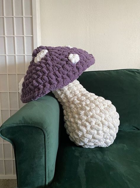 Spotted Mushroom, Mushroom Pillow, Fluffy Crochet, Mushroom Plush, Crochet Purple, Crochet Blankets, Knitting Crochet, Crochet Designs, Hand Knitting