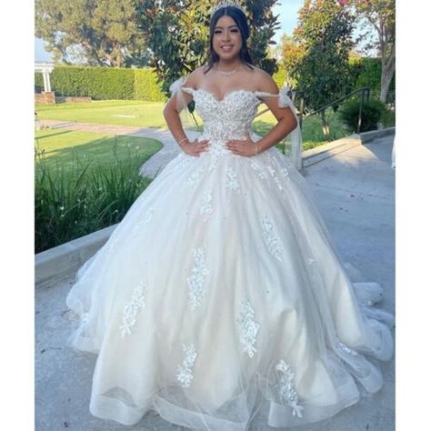 Dresses4you (@fashiondress479) • Instagram photos and videos White Quince Dress, Quinceanera Outfit, White Quince Dresses, Quinceanera Makeup, White Quince, Quincenera Dresses, Quinceanera Photoshoot, Quinceañera Ideas, Quinceñera Dresses