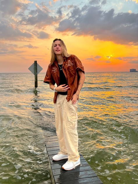 Masc
Button up
Sunset
Ocean 
Beach
Outfit ideas
Lgbtq Beach Outfits Tomboy, Beach Outfit Masculine Women, Beach Masc Outfits For Women, Lesbian Teenage Fashion, Masculine Women Summer Outfits, Masc Swimwear For Women, Lesbian Concert Outfit, Outfits Masc Women, Masc Women Summer Outfits