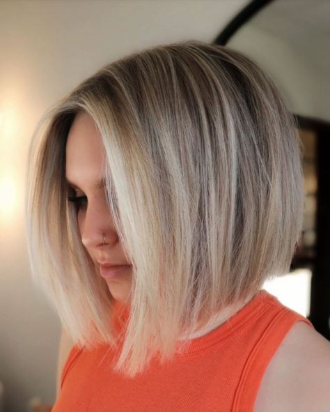 Soft Straight Inverted Blonde Bob Textured Angled Bob, Icy Blonde Bob, Balayage Short Hair, Balayage Short, Short Hair Highlights, Trendy Bob Hairstyles, Pink Blonde Hair, Blonde Balayage Highlights, Classic Haircut