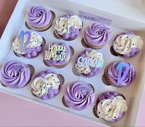 Cupcakes Lila, Lavender Cakes, Sweet 16 Party Planning, Amazing Cupcakes, Purple Cups, Lavender Cake, Purple Cupcakes, Cupcake Decoration, Cake Inspo