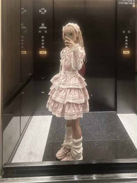 Dollcore Outfits, The Cardigans, Lolita Outfits, Romantic Outfit, Sweet Lolita, J Fashion, Sweet Dress, Pretty Clothes, Dream Style