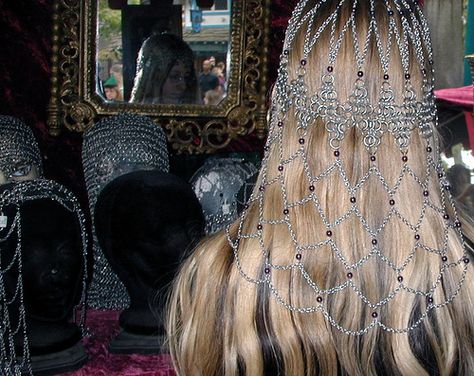 chain mail headpiece | Flickr - Photo Sharing! Hair Snood, Yantai, Chainmail Jewelry, Joan Of Arc, Chain Mail, Jewelry Inspo, Cortes De Cabello Corto, Headpiece, The Back