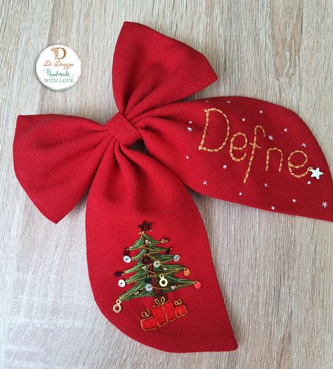 Embroidered Hair Bows, Christmas Hair Bows, Feed Ig, Holiday Bows, Christmas Hair, Toddler Clothing, Personalized Accessories, Xmas Gifts, Hair Bow