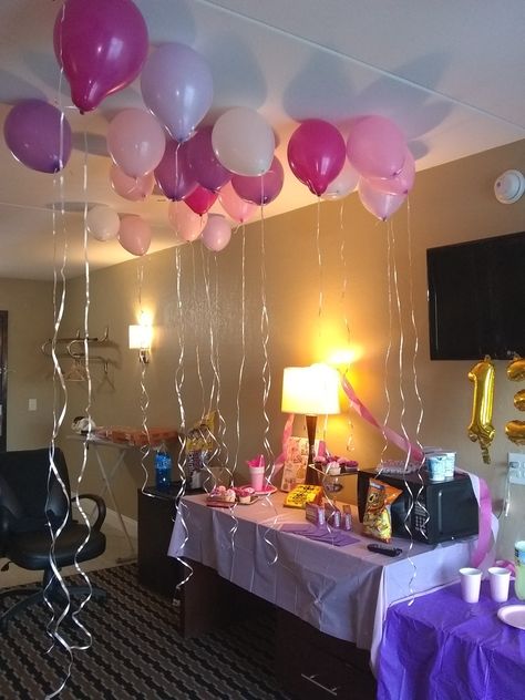 16 Birthday Hotel Party Ideas, Hotel Sleepover Party Decorations, Hotel Room Sleepover Birthday Parties, Hotel Birthday Parties For Kids, Hotel Sweet 16 Party Ideas, Teen Hotel Party Ideas, Suite 16 Hotel Party, Girls Hotel Sleepover Party Ideas, Kids Hotel Birthday Party