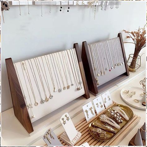 Jewelry Organization - The Second Life of Jewelry | The Lone Girl in a Crowd Walnut Necklace, Jewelry Display Booth, Jewelry Booth, Necklace Displays, Jewelry Organizer Stand, Craft Booth Displays, Diy Jewelry Display, Craft Fair Displays, Jewelry Displays