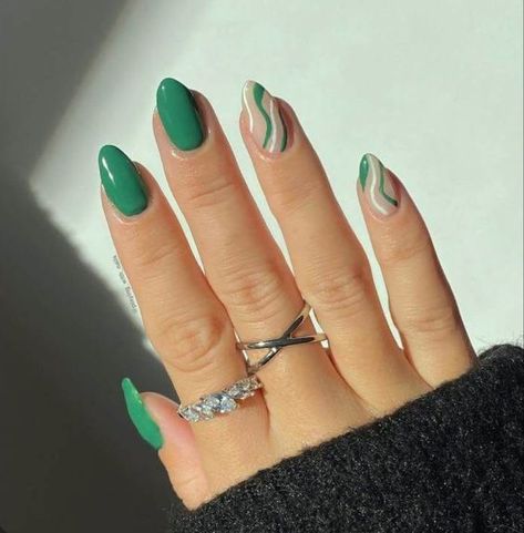 St Patricks Nail Designs, Shamrock Nails, Irish Nails, Saint Patrick Nail, St Patricks Day Nails, Cute Gel Nails, Nails 2023, Short Acrylic Nails Designs, Dipped Nails