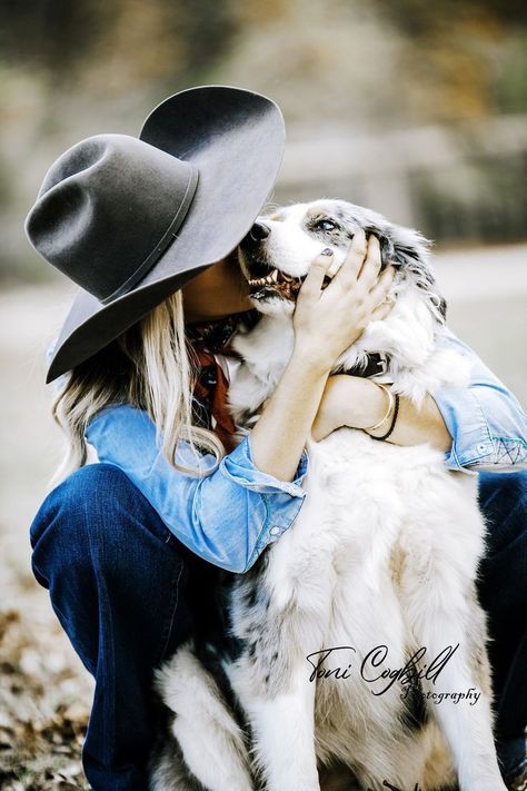 Western Senior Pics With Dog, Australian Shepherd Photoshoot, Fall Senior Pictures With Dog, Horse And Dog Photography, Western Graduation Pictures Senior Pics, Western Senior Picture Ideas Outfits, Pictures To Take With Your Dog, Western Senior Picture Ideas With Dog, Western Senior Picture Ideas Horses