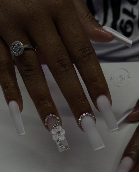 Graduation Nails Acrylic, Sweet 16 Nails, Hoco Nails, Acrylic Toe Nails, Graduation Nails, Nails Acrylic Coffin, Glamour Nails, Colored Acrylic Nails, White Acrylic Nails