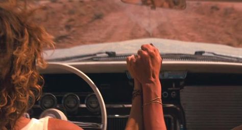 Thelma & Louise Thelma And Louise Movie, Thelma And Louise, Thelma Louise, Susan Sarandon, American Road Trip, Love Film, Kill Bill, Netflix Streaming, Love Movie