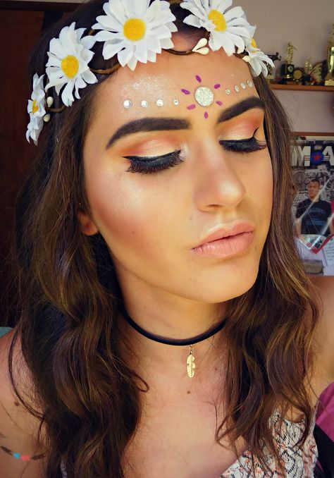 Summer Solstice Face Paint, Hippy Costume Makeup, Hippie Costume Makeup, Hippie Makeup Halloween, Hippie Makeup 70s Flower Power, Hippie Makeup Boho, Hippie Makeup Looks 70s, 70s Hippie Makeup, Hippie Carnaval