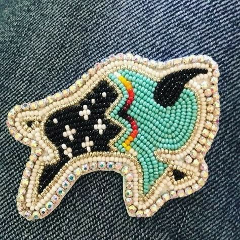 Buffalo Beadwork, Beaded Buffalo, Powwow Beadwork, Quill Work, Native American Beadwork Patterns, Seed Bead Jewelry Patterns, Native Beading Patterns, Beadwork Ideas, Native Beading