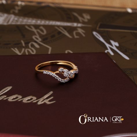 Radiant and sassy rings. Ring Weight: 1.75 gms Approximate Price: Rs. 27,385 #OrianabyGRT #GoldJewellery Ad Ring Designs, New Ring Designs Gold, Womens Rings Simple, Ad Rings, Wedding Rings Women, Women Wedding Rings, Couple Ring Design, Diy Jewelry Rings, Gold Earrings Models