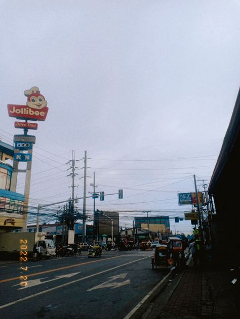 I had this view on my way...Wake up at 6 am early in the morning, grab my favorite rocky road cake at the nearest red ribbon store. Cavite Aesthetic, Rocky Road Cake, Road Cake, Cavite City, Calm Space, Ribbon Store, Box Wall, Early In The Morning, Rocky Road