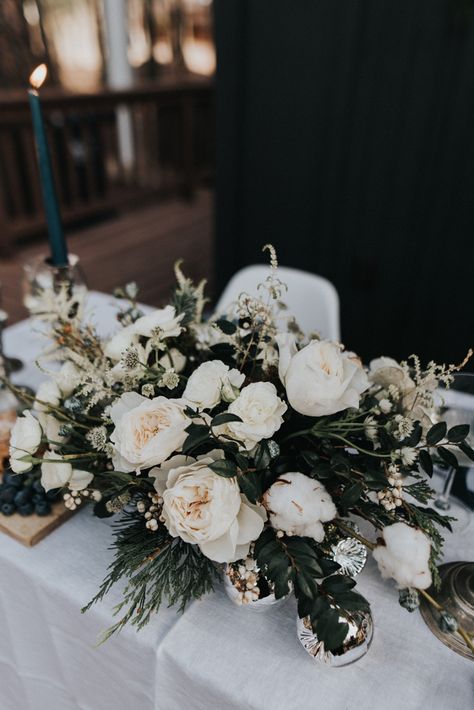 Winter Wedding Table, Winter Wedding Centerpieces, Fun Wedding Decor, Dried Wheat, Elegant Winter Wedding, Boda Diy, Cabin Wedding, Special Events Decor, Modern Wedding Decor