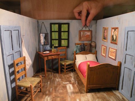 "Bedroom in Arles"-Van Gogh miniature roombox Diorama Bedroom, Van Gogh Room, Van Gogh Bedroom, Bedroom Diorama, Bedroom In Arles, Miniature Bedroom, Room Box Miniatures, Bedroom Images, Old Tree