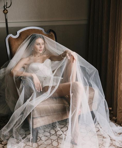 Budior Photoshoot Ideas Bridal, Bride Boudiour Photoshoot, Wedding Boudiour Poloroid Ideas, Bridal Boudiour Poloroid Ideas, Honey Editorial, Budoire Bridal, Corset Photoshoot, Bride Preparation, Bride Pictures