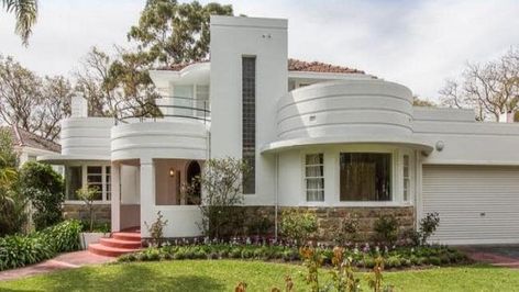 Art Deco Exterior, Casa Art, Art Deco Houses, Art Deco House, Art Deco Homes, Architecture Art Nouveau, Deco House, Streamline Moderne, Vintage Architecture