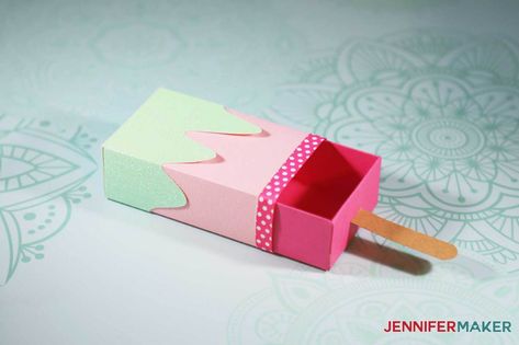 Cute Popsicle Gift Box Template a great way to give a gift - Free SVG Cut File to Cut on a Cricut Party Favor Box Templates, Cricut Box Templates Free, Cricut Gift Boxes, Cricut Boxes, Gift Box Template Free, Box Templates Printable Free, Craft Cricut, Box Template Printable, Jennifer Maker