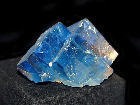 https://flic.kr/p/DNjv6C | Fluorite - blue Blue Fluorite, Rocks And Gems, Gem Stones, Cubism, Crystals Minerals, Rocks And Crystals, Geology, Semi Precious, Amethyst