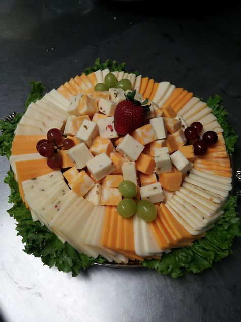 Cheese tray. Not very classy but necessary Cheese Tray Ideas, Cheese And Cracker Platter, Meat Cheese Platters, Cheese And Cracker Tray, Meat And Cheese Tray, Cheese Vegetables, Meat Trays, Fruit Trays, Cheese Trays