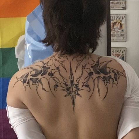 neotribal gothic black wings back tattoo Back Tattoo Ideas For Women, Blitz Tattoo, Back Tattoo Ideas, Horrible Tattoos, Master Tattoo, Simple Tattoos For Guys, Magical Pictures, Funky Tattoos, Sharpie Tattoos