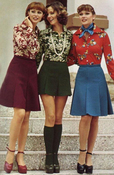 Razones por las que la moda retro de los 70 debería regresar 1974 Fashion, Mode Disco, 1970s Fashion Women, Fashion 60s, Style Année 70, Rok Mini, 60s 70s Fashion, Fashion 70s, 60s And 70s Fashion