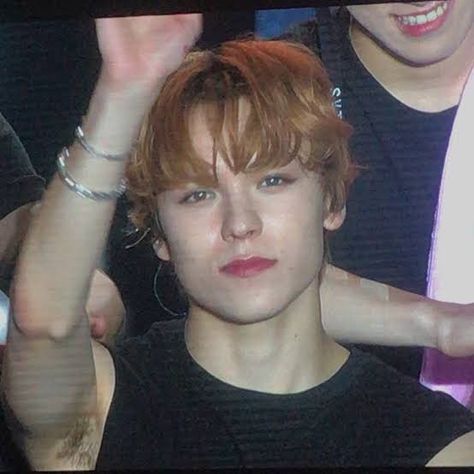 Seventeen Armpit, Vernon Hansol Hot, Exo Cartoon, Vernon Hansol, Vernon Seventeen, Body Reference, Current Mood, K Idols, Kpop Idol