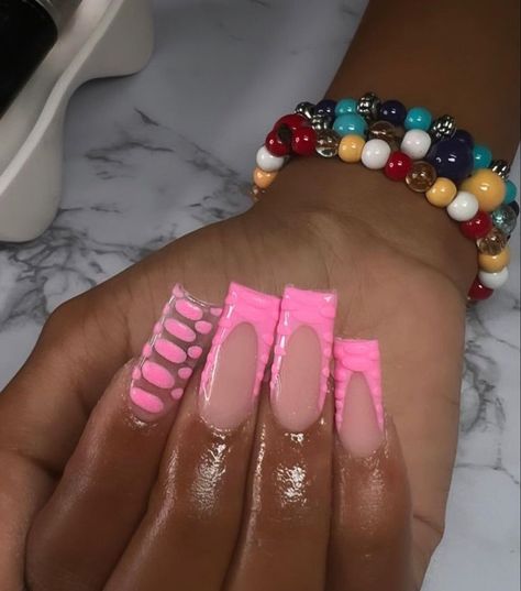 Candy Acrylic Nails, Pink Nails Black Women, Boujie Nails, Shorties Nails, Vday Nails, Cute Pink Nails, Holo Nails, Medium Nails, Colored Acrylic Nails