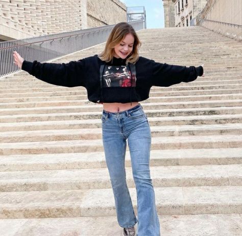 Mom Jeans, Hair Styles, Outfit Inspo, Pants, Quick Saves, Trousers