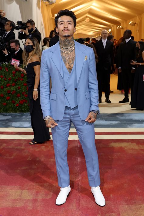 Click to scroll through all the best looks from the 2022 #MetGala. White Tie Dress Code, White Tie Dress, Nyjah Huston, 2022 Red Carpet, Met Gala Outfits, 19th Century Clothing, Gala Outfit, Gala Fashion, Dior Men