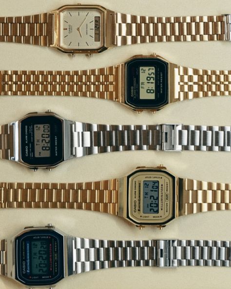 En el top 3 se cuela este reloj Casio Vintage que es todo lo que necesitas para estar a la moda.🌟 El estilo clásico y color dorado es la mezcla de tendencias que te está esperando... ¿De verdad todavía no lo tienes?😱 ¿A qué esperas? https://castejonjoyeros.com/reloj-casio-vintage-iconic-acero-dorado-esfera-dorada-y-gris-A168WG-9EF/ Casio Vintage, Color Dorado, G Shock, Michael Kors, Christmas, Color