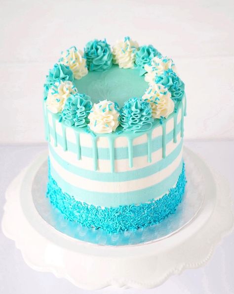 1 Person Dessert, Turquoise Cake, Sweet 16 Party Favors, Purple Cakes Birthday, Ruffle Wedding Cake, Candy Birthday Cakes, Fancy Cupcakes, Purple Cakes, Cake Decorating Piping