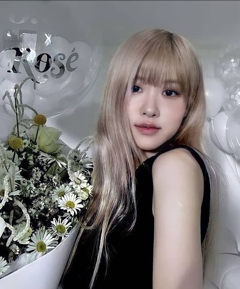 Rosé Rosé With Bangs, Rosé Bangs, Rosé Edit, Rose Blackpink, Rose Park, Rose Icon, Rosé Blackpink, Blackpink Rose, Pink Hair