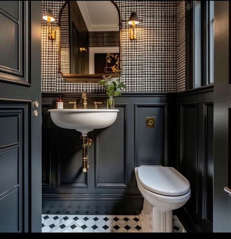 Interior Toilet Design, Victorian Home Ideas Interior, Powder Bath Sink Ideas, Bathroom Interior Design Wallpaper, Moody Bathroom Wainscotting, Best Powder Rooms, Victorian Half Bath, Midcentury Powder Room Ideas, Luxury Half Bath