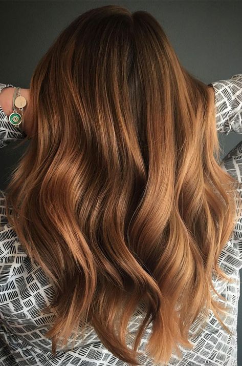 Best Hair Colours To Look Younger : Ombre Cool Tone of Blonde Hair Colour 2022 Trends Women, Copper Glaze On Blonde Hair, Honey Tones Brown Hair, Dark Brown Hair To Copper, Interesting Brown Hair, Copper Dark Blonde Hair, Caramel Glaze Hair, Chestnut Light Brown Hair, Autum Hair Colors 2022