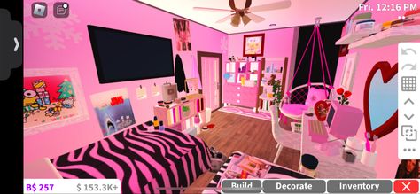 Bloxburg 2000s Room, Home Screen Pictures, 2000s Bedroom, Lock Screen Picture, Screen Pictures, Codes Wallpaper, 2000s Room, Bloxburg Decals Codes Aesthetic, Y2k Room