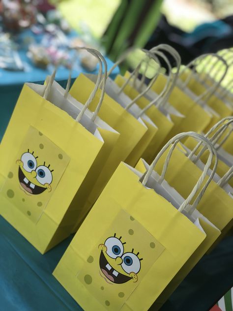 Spongebob Goodie Bags Ideas, Spongebob Bachelorette Party, Spongebob Goodie Bags, Spongebob Party 25, Spongebob Birthday Party Decorations 25, Spongebob Treat Bags, Spongebob Candy Bags, Spongebob Party Favors, Spongebob Party Decorations