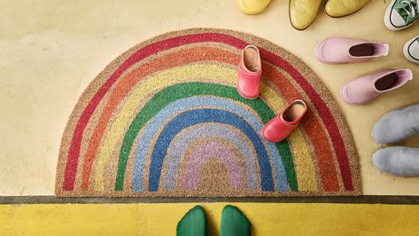 Decorate the floor with rugs - IKEA Ikea Rainbow, Door Mat Indoor, Ikea Design, Rainbow Rug, Striped Duvet, Bauhaus Art, Unique Colours, Ikea Home, Therapy Office