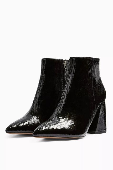 Topshop Hackney Black Pointy Patent Boots Wide-Fit Lauren Johnson, Ankle Boots Heels, Mules Sandals, Patent Boots, Black Heel Boots, Oversize Fashion, Block Heel Boots, High Leg Boots, Wide Boots