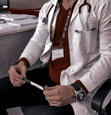 Ryle Kincaid, God Of Malice, Medical Photography, Nurse Inspiration, Medical Student Motivation, Combat Medic, Nurse Aesthetic, Doctor Outfit, Male Doctor