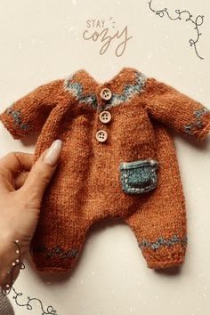 Knitting Toy Patterns, Crochet Onesie, Waldorf Dolls Clothes, Toy Clothes, Knitting Toy, Miniature Knitting, Little Cotton Rabbits, Knitting Dolls Clothes, Tiny Clothes